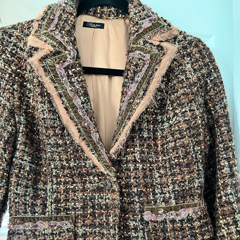 Designer fitted jacket. - Picture 2 of 9